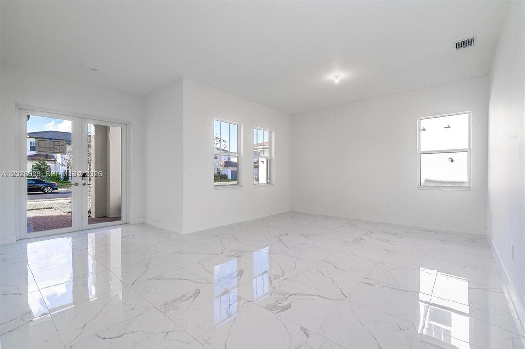 For Sale: $1,800,000 (5 beds, 3 baths, 3698 Square Feet)