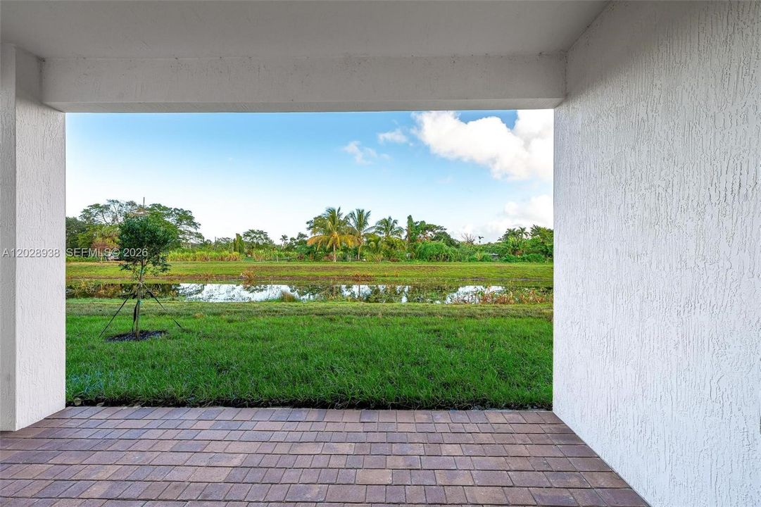 For Sale: $1,800,000 (5 beds, 3 baths, 3698 Square Feet)