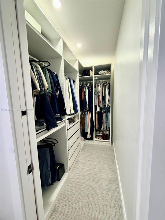 En Renta: $5,900 (3 camas, 3 baños, 2372 Pies cuadrados)