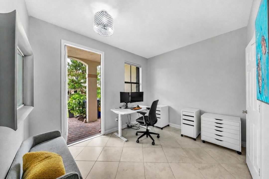 Office/Foyer