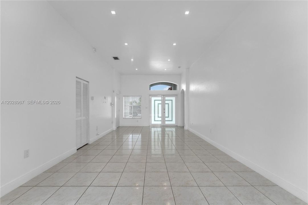 En Venta: $545,000 (3 camas, 2 baños, 1542 Pies cuadrados)