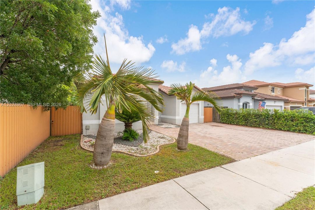 En Venta: $545,000 (3 camas, 2 baños, 1542 Pies cuadrados)
