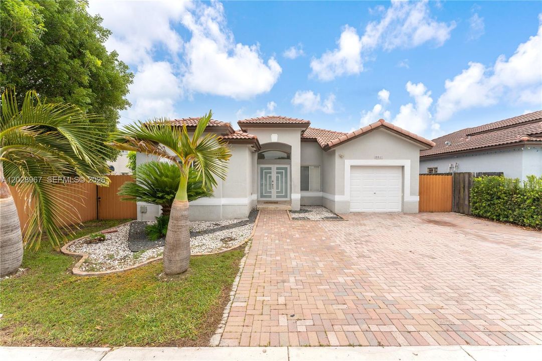 En Venta: $545,000 (3 camas, 2 baños, 1542 Pies cuadrados)