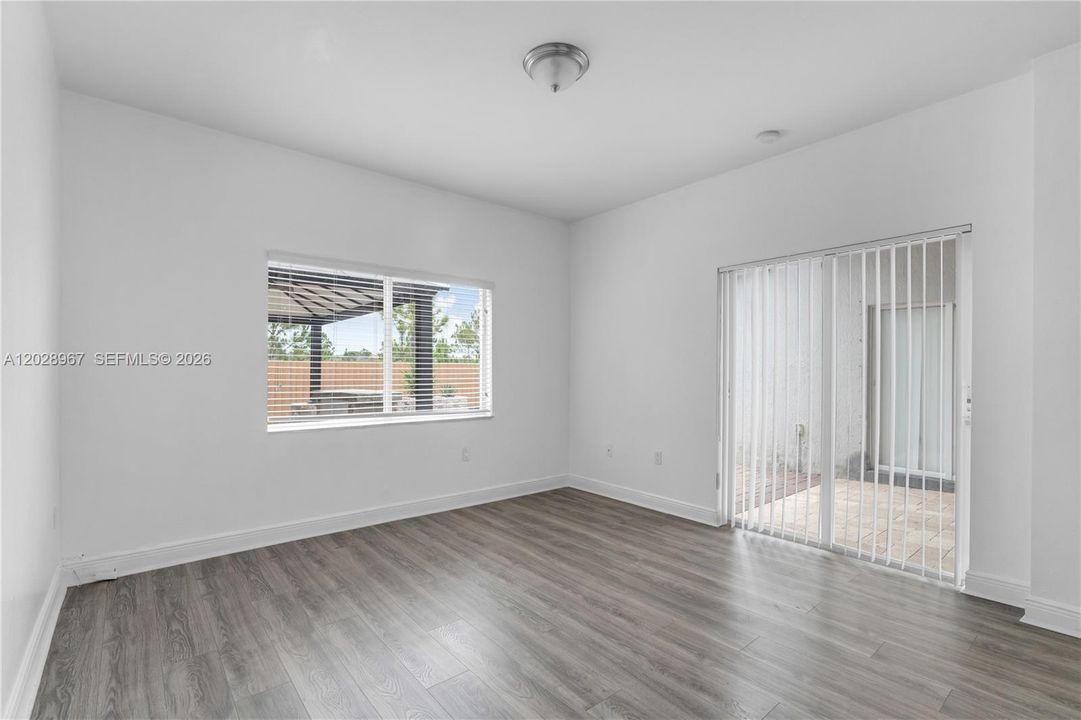 En Venta: $545,000 (3 camas, 2 baños, 1542 Pies cuadrados)