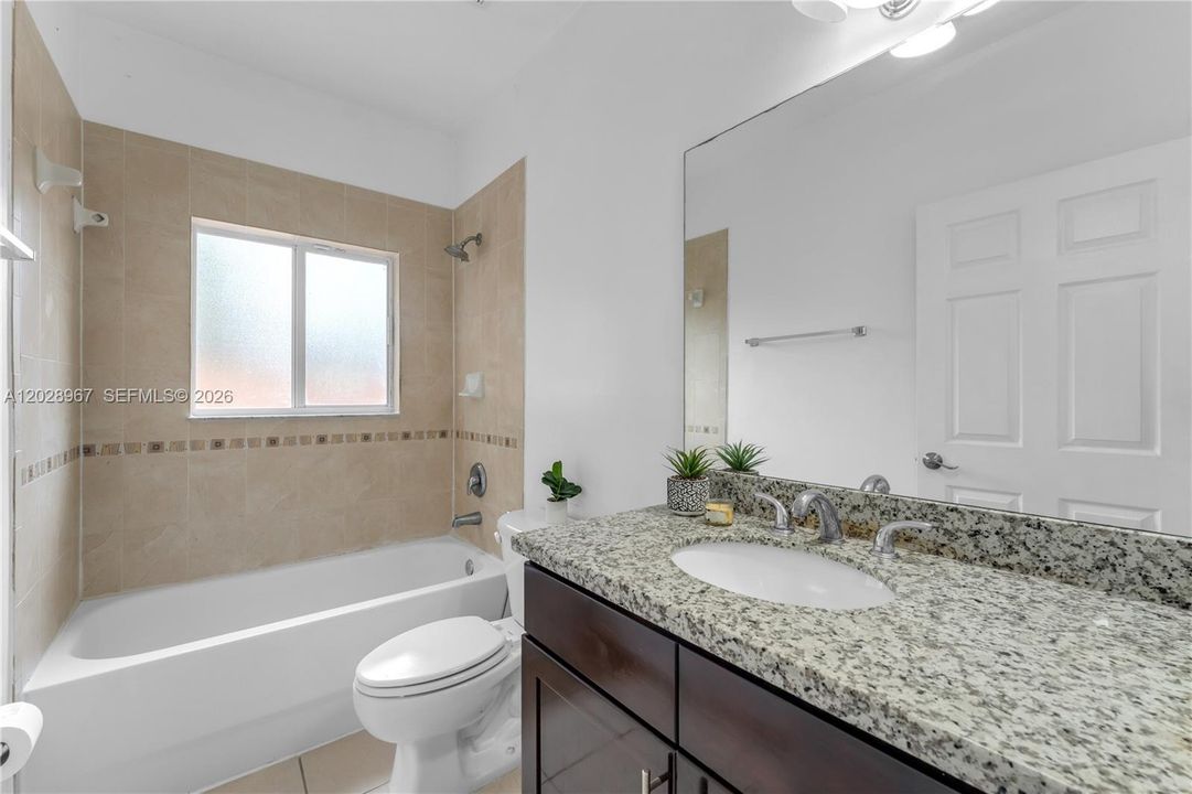 En Venta: $545,000 (3 camas, 2 baños, 1542 Pies cuadrados)
