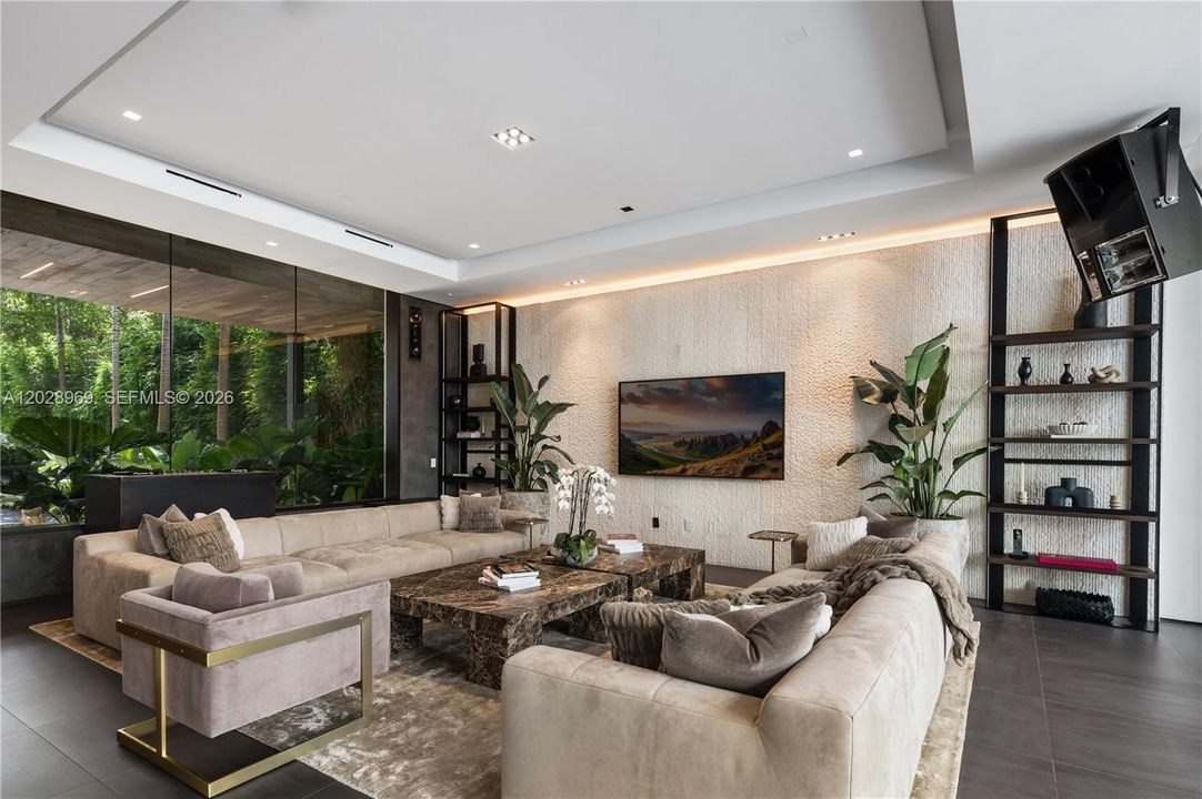 For Sale: $24,500,000 (4 beds, 4 baths, 5501 Square Feet)