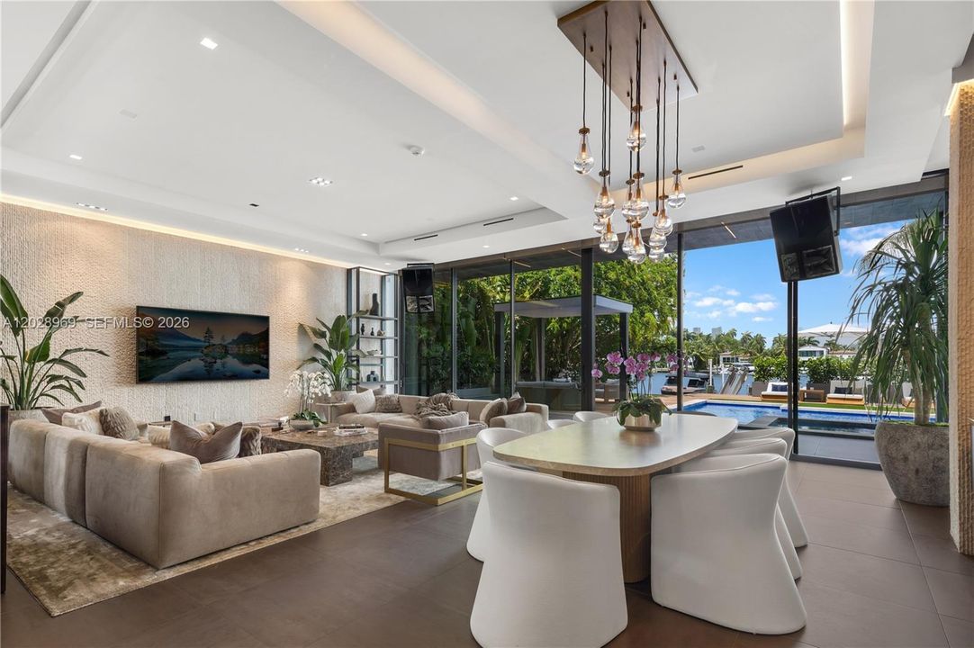 For Sale: $24,500,000 (4 beds, 4 baths, 5501 Square Feet)
