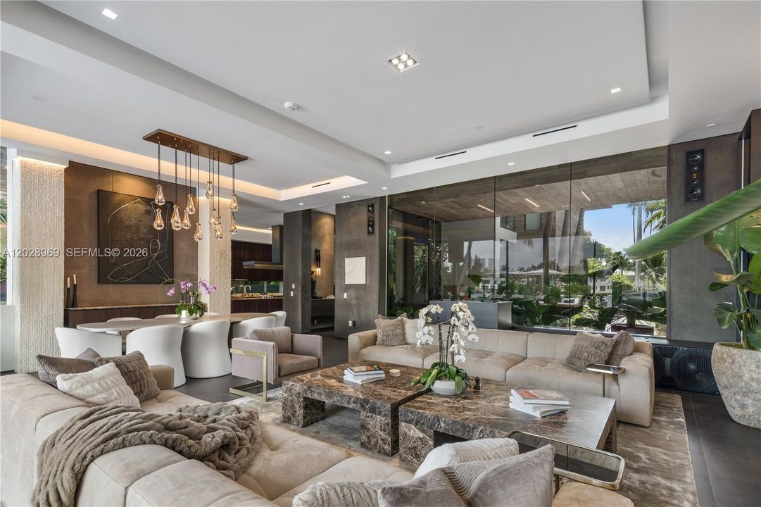 For Sale: $24,500,000 (4 beds, 4 baths, 5501 Square Feet)