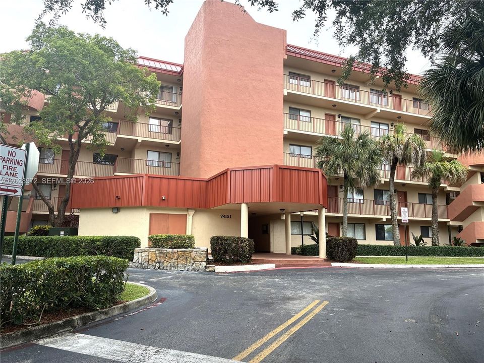 En Venta: $219,000 (2 camas, 2 baños, 970 Pies cuadrados)