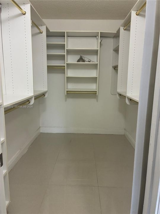 En Venta: $219,000 (2 camas, 2 baños, 970 Pies cuadrados)