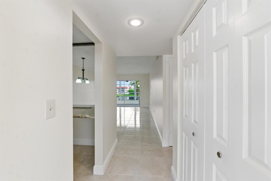 2651 Sunrise Lakes Dr E 308_010