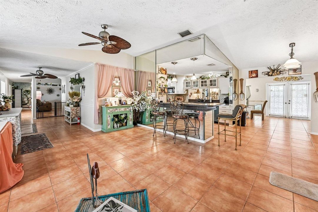10-web-or-mls-SW Mercer St-S3105-011