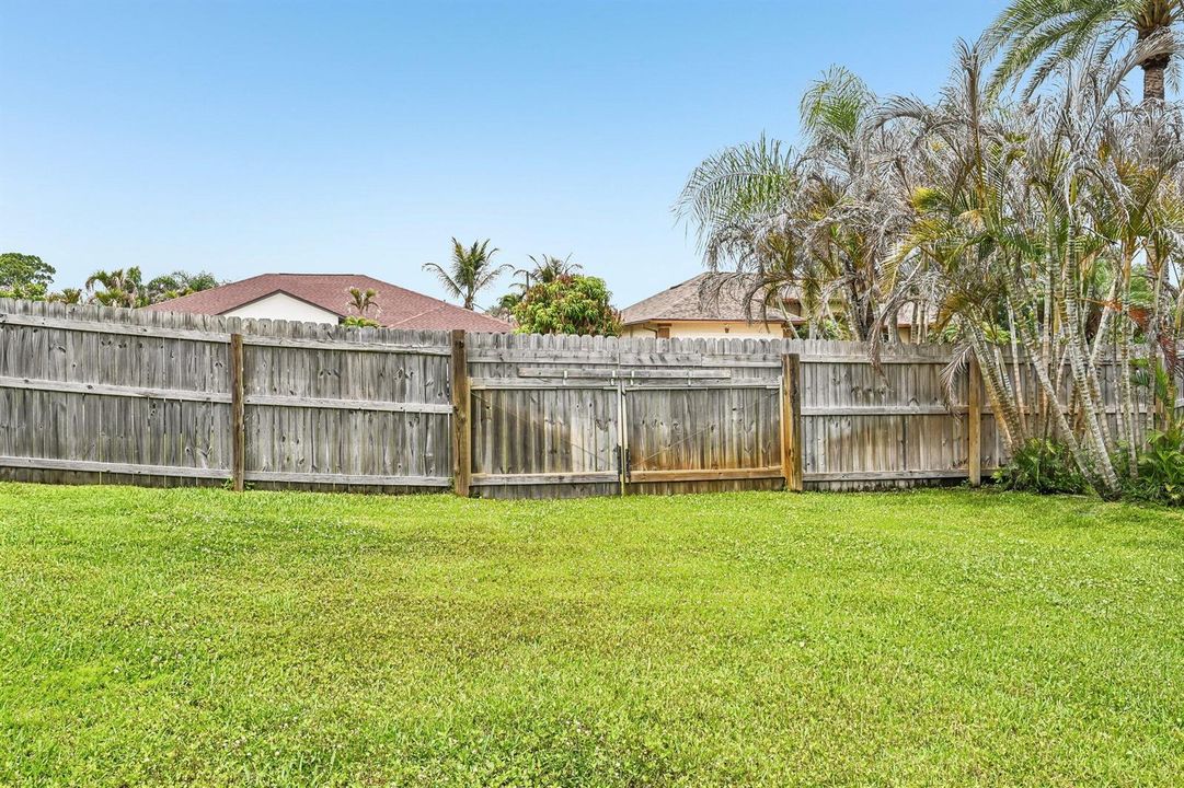 11-web-or-mls-SW Mercer St-S3105-049