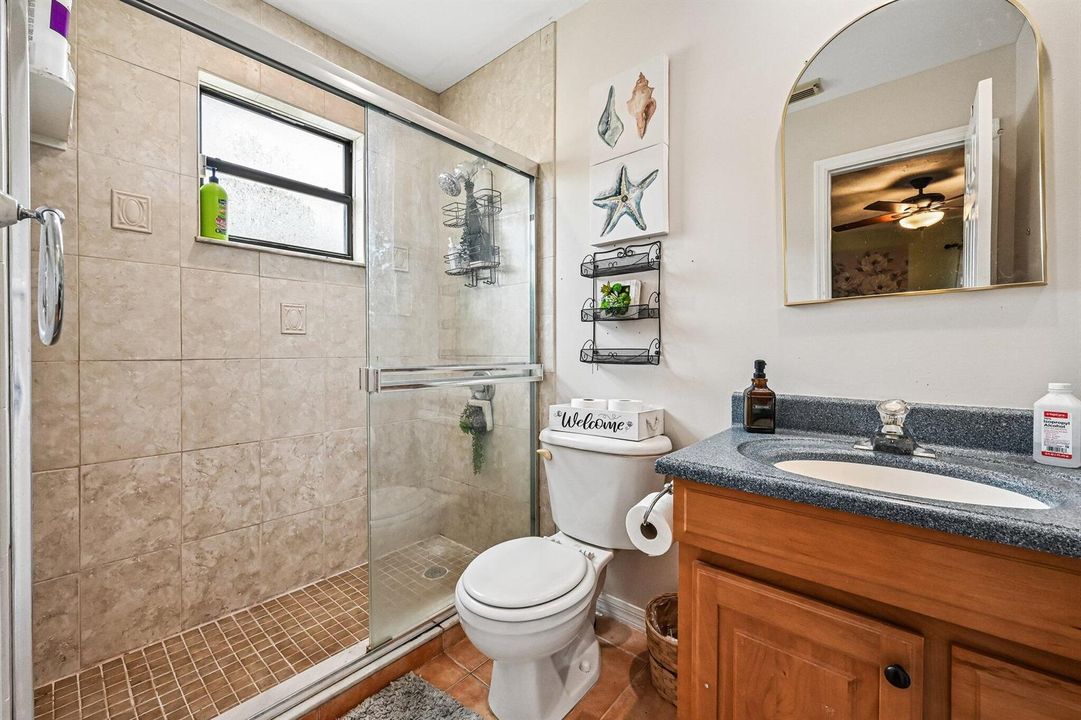 21-web-or-mls-SW Mercer St-S3105-034