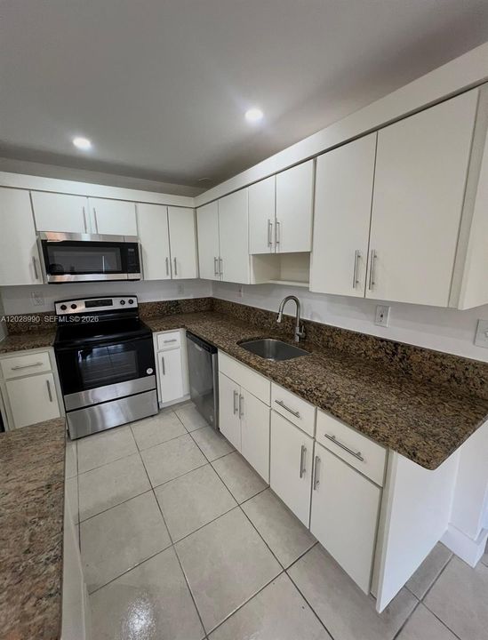 На продажу: $375,000 (3 спален, 2 ванн, 1154 Квадратных фут)