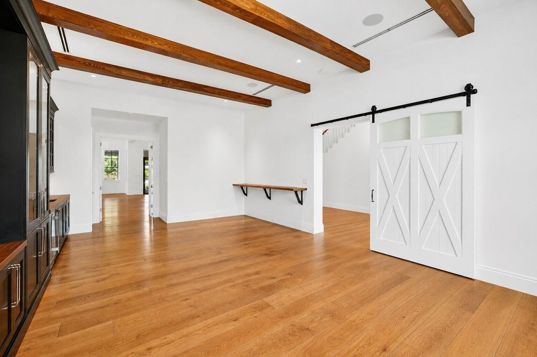 rev 31 blank canvas with farmhouse door