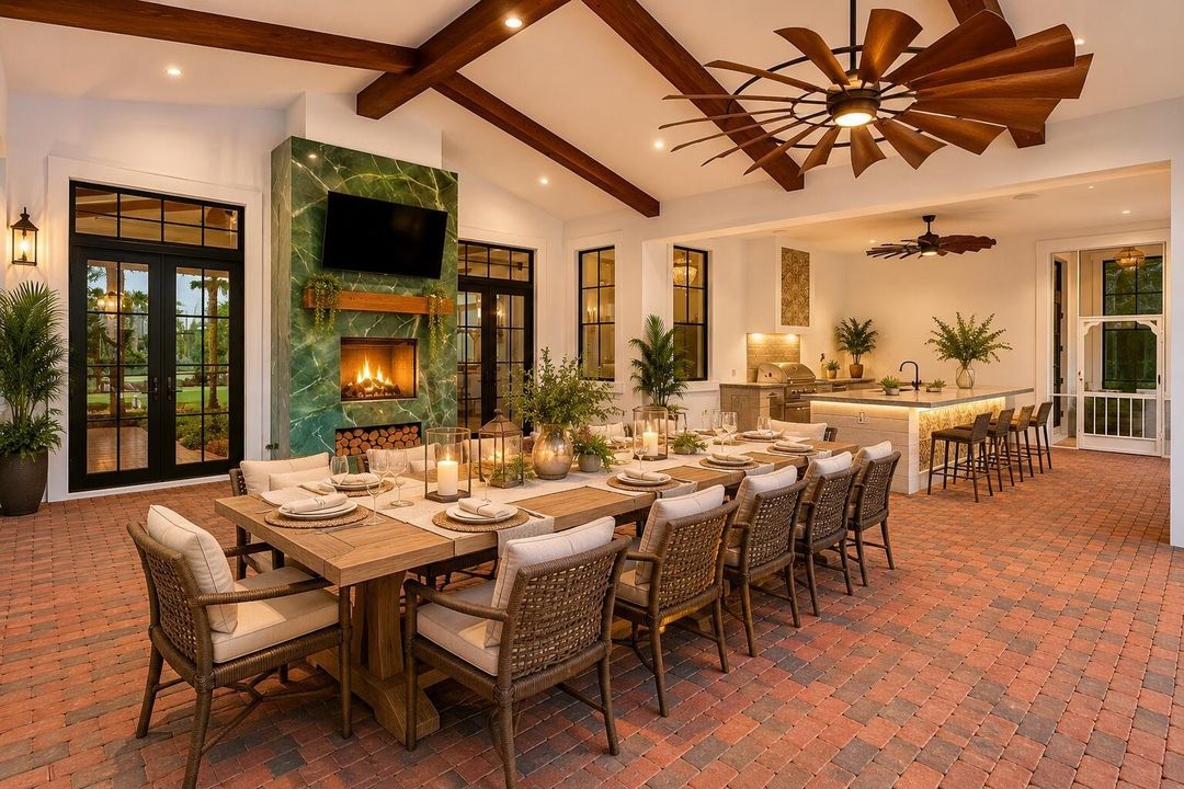 outdoor_dining_staged