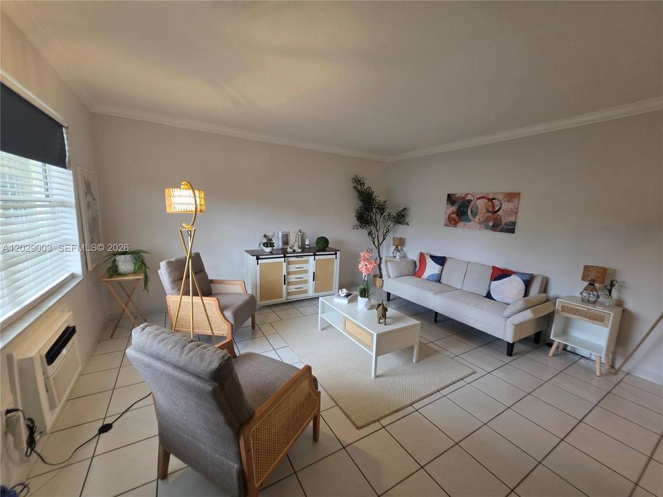 For Sale: $60,000 (1 beds, 1 baths, 688 Square Feet)