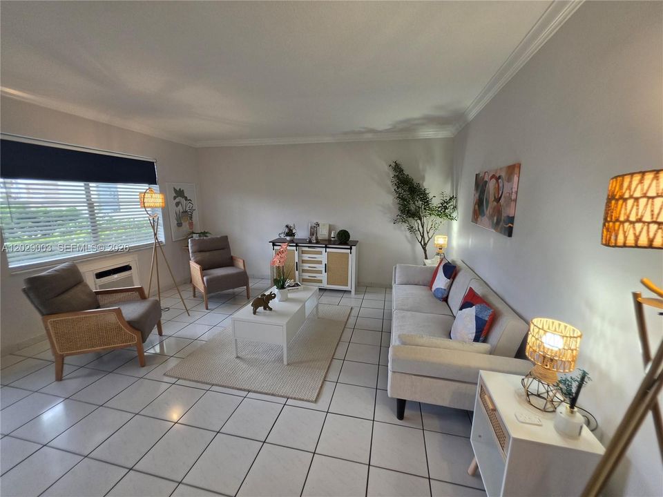 For Sale: $60,000 (1 beds, 1 baths, 688 Square Feet)