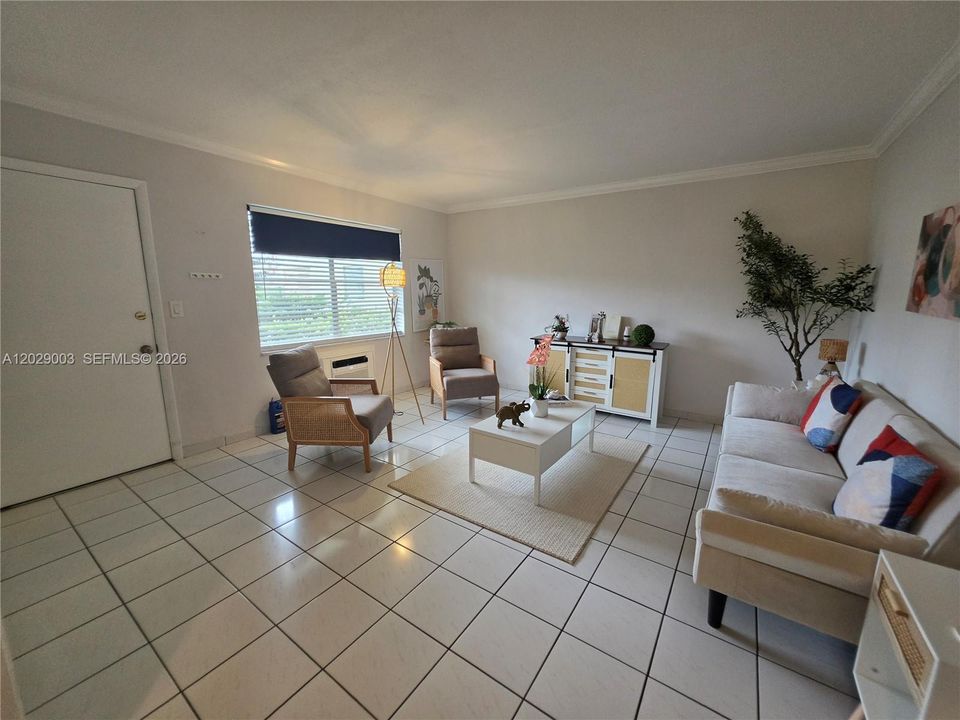For Sale: $60,000 (1 beds, 1 baths, 688 Square Feet)