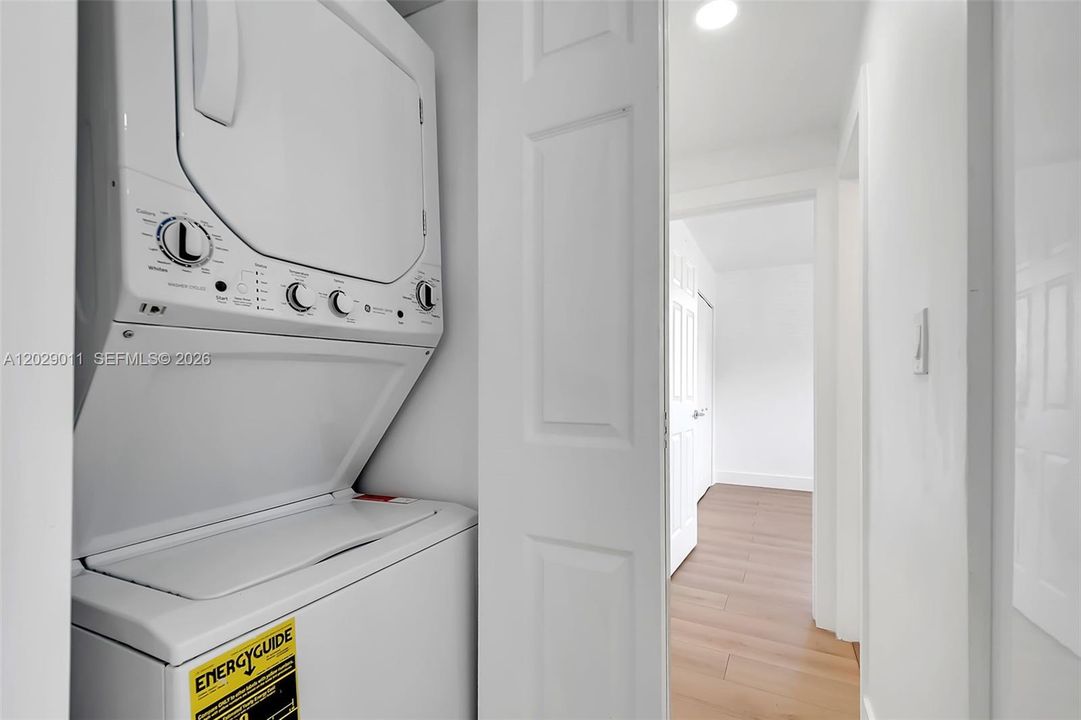 For Rent: $2,100 (1 beds, 1 baths, 7432 Square Feet)