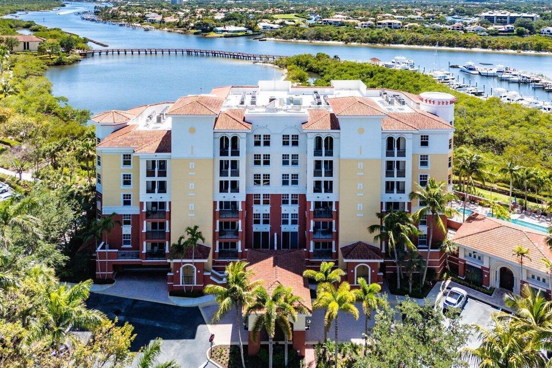040-500SouthUSHighway1-202-Jupiter-FL-33