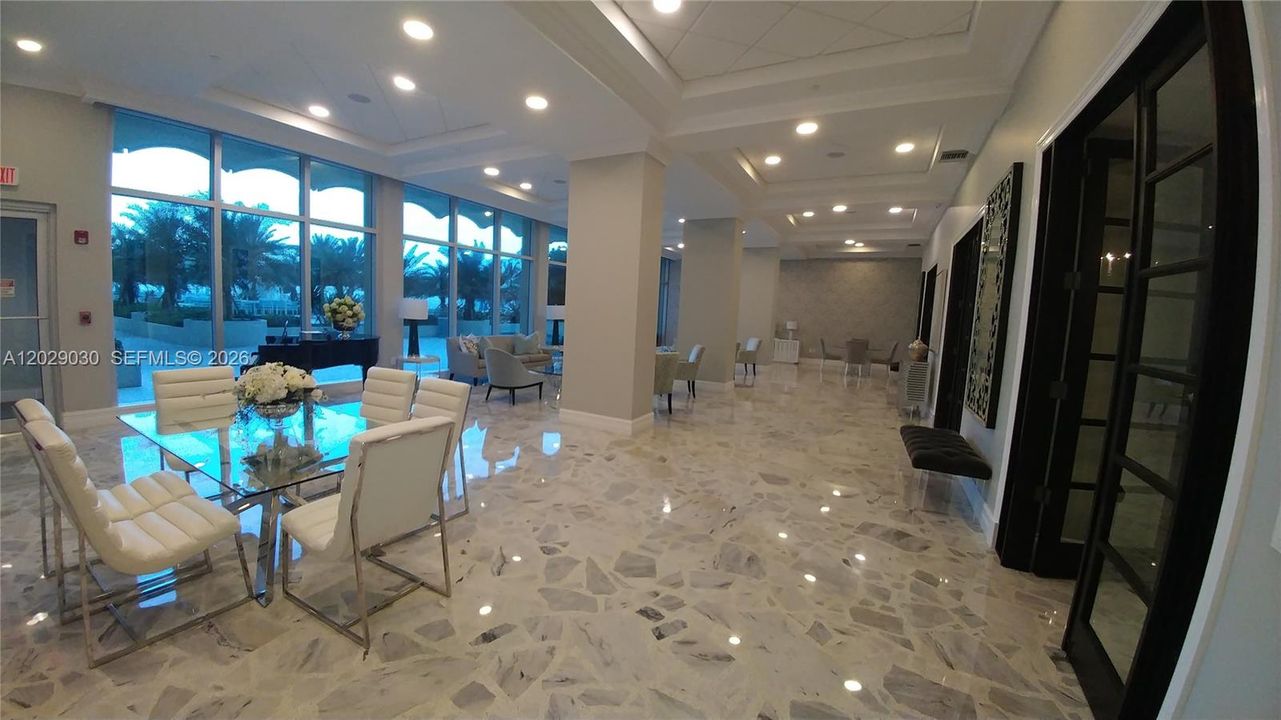 En Venta: $429,000 (1 camas, 1 baños, 793 Pies cuadrados)