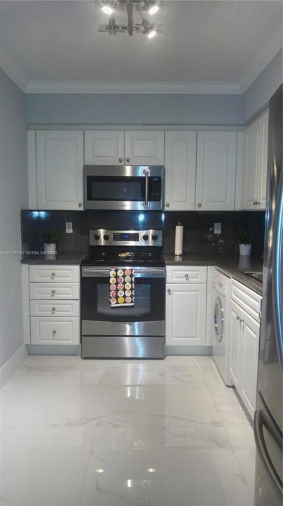 En Venta: $429,000 (1 camas, 1 baños, 793 Pies cuadrados)