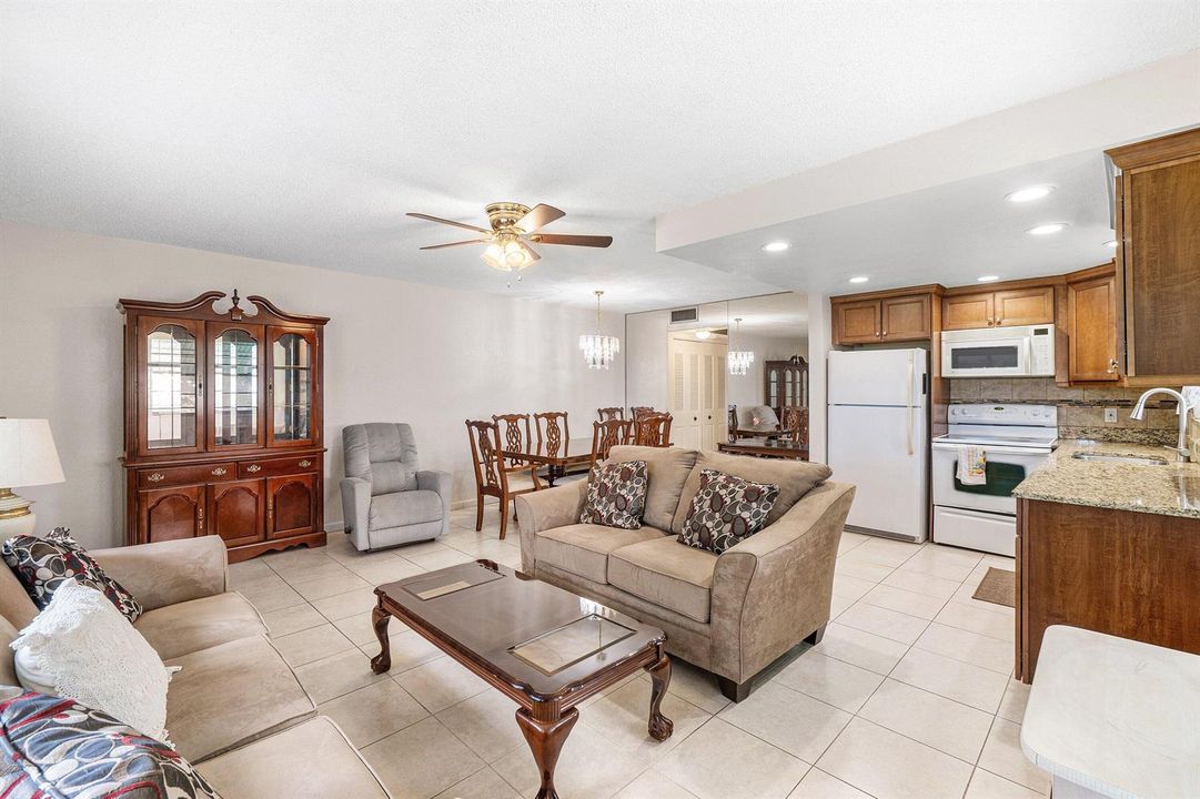 006-57CanterburyC-WestPalmBeach-FL-33417