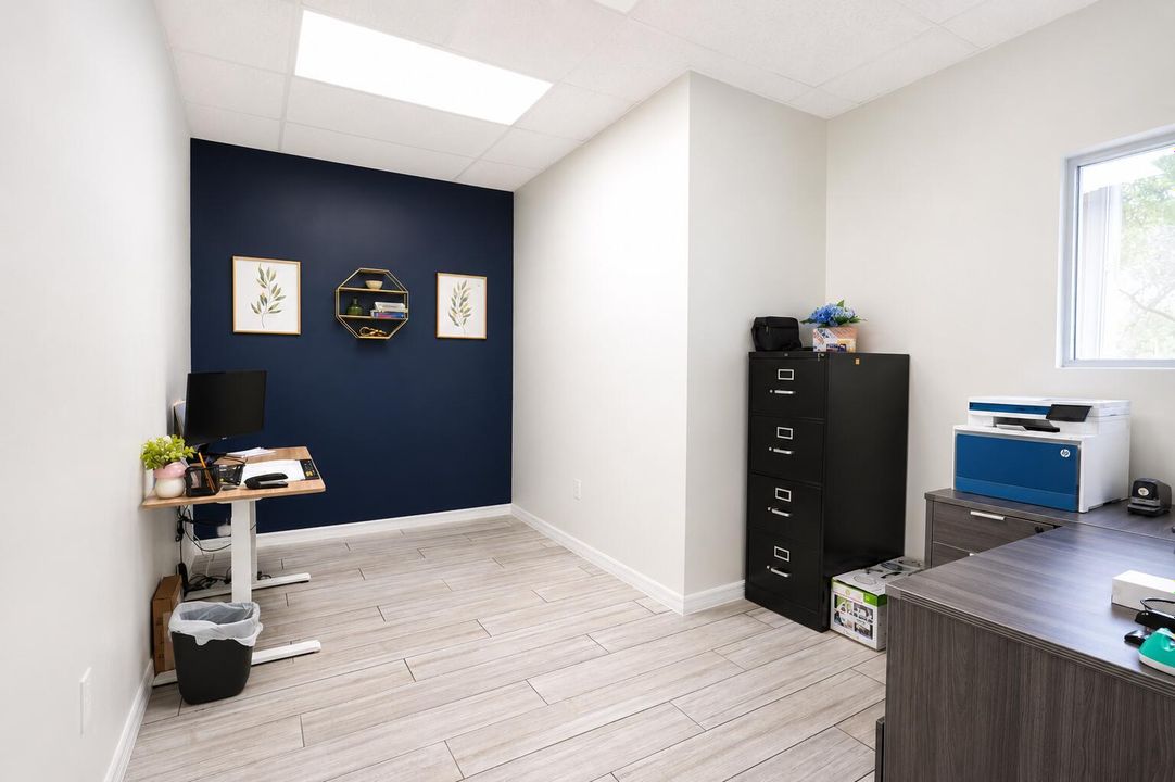 Office 1