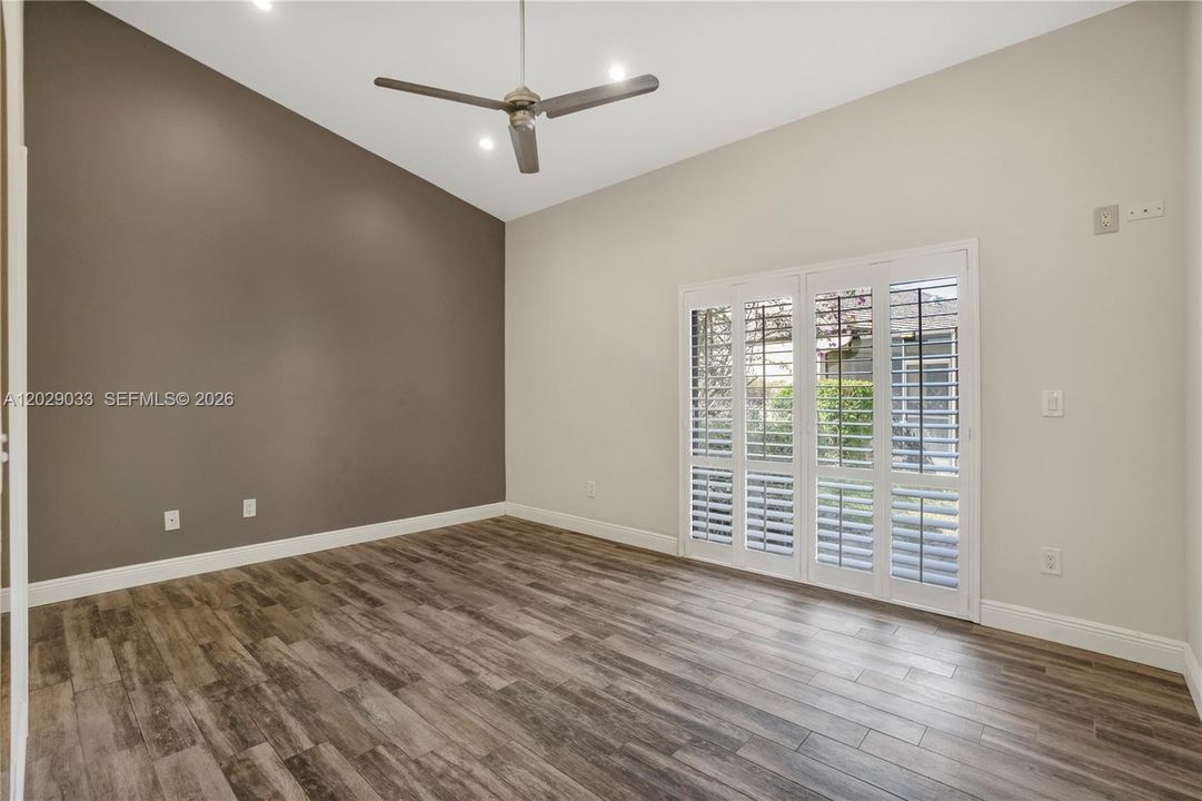 For Rent: $2,800 (2 beds, 2 baths, 1138 Square Feet)
