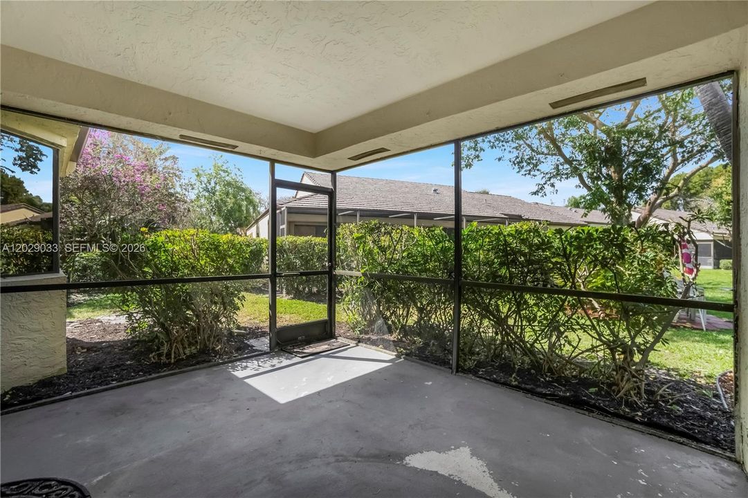 For Rent: $2,800 (2 beds, 2 baths, 1138 Square Feet)