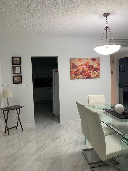 En Venta: $529,000 (2 camas, 2 baños, 1176 Pies cuadrados)