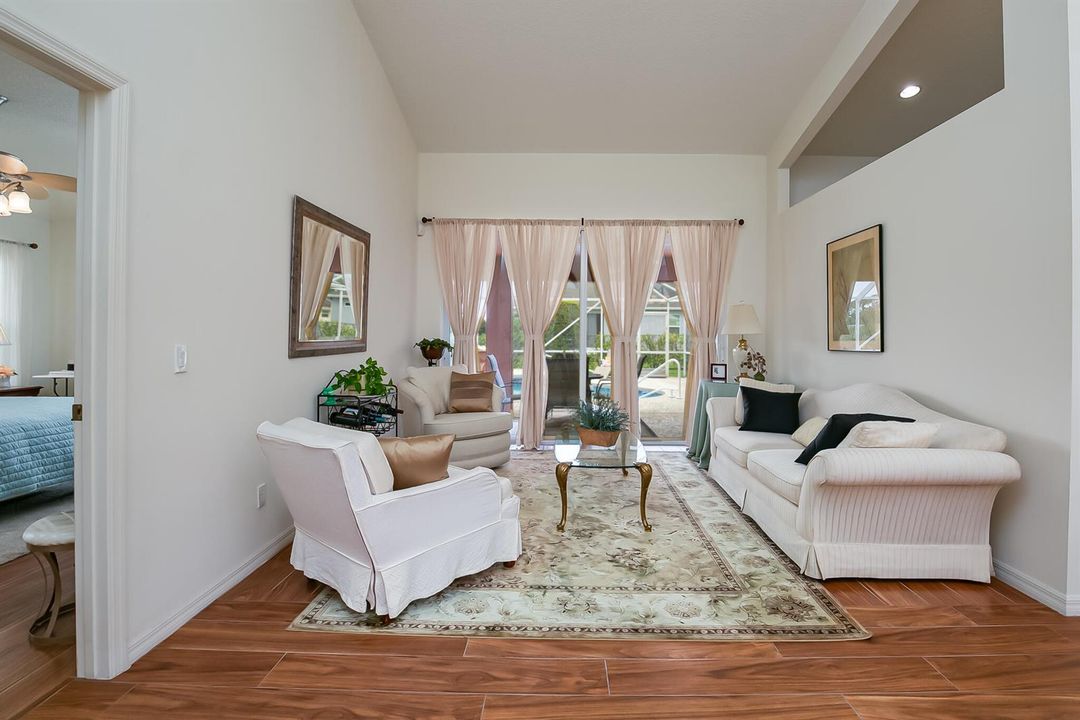 1601 SW Realty ST