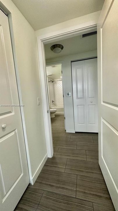 For Rent: $2,650 (1 beds, 1 baths, 672 Square Feet)