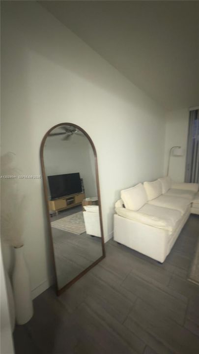 For Rent: $2,650 (1 beds, 1 baths, 672 Square Feet)