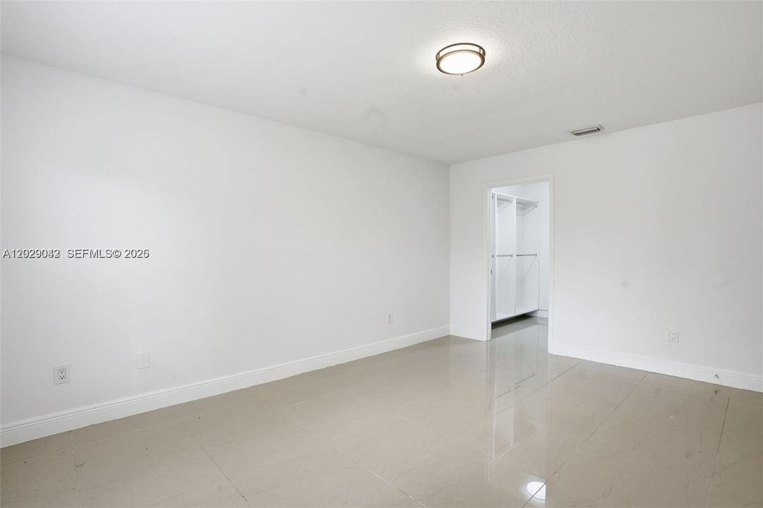 En Renta: $6,650 (4 camas, 2 baños, 1968 Pies cuadrados)