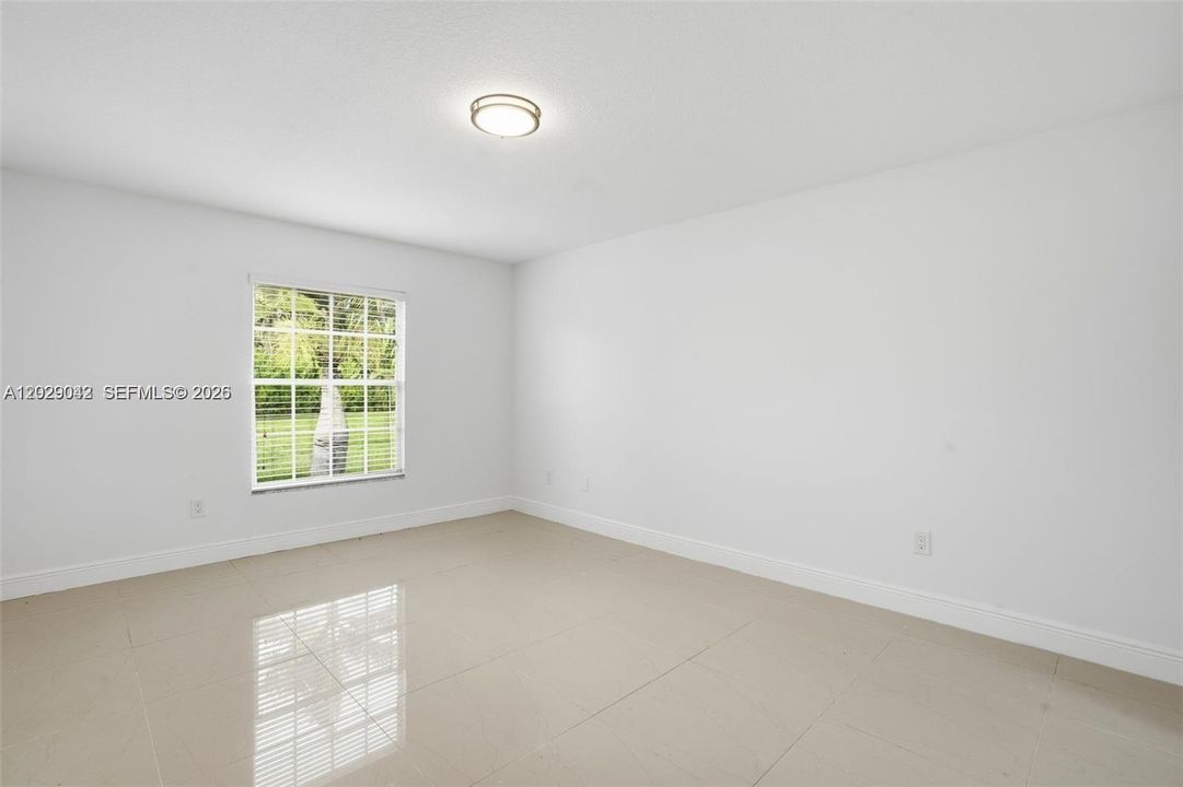 En Renta: $6,650 (4 camas, 2 baños, 1968 Pies cuadrados)
