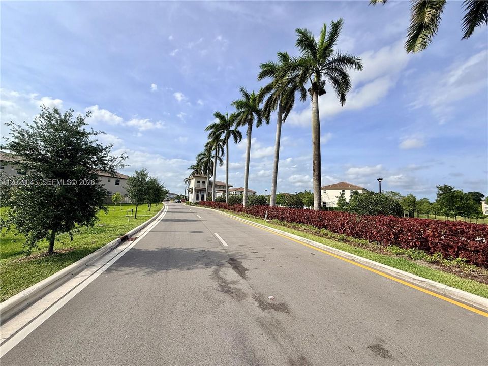For Sale: $670,000 (4 beds, 3 baths, 2107 Square Feet)
