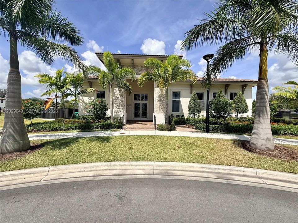 For Sale: $670,000 (4 beds, 3 baths, 2107 Square Feet)