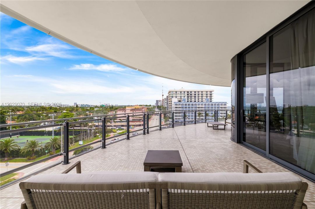 For Rent: $25,000 (2 beds, 2 baths, 1522 Square Feet)