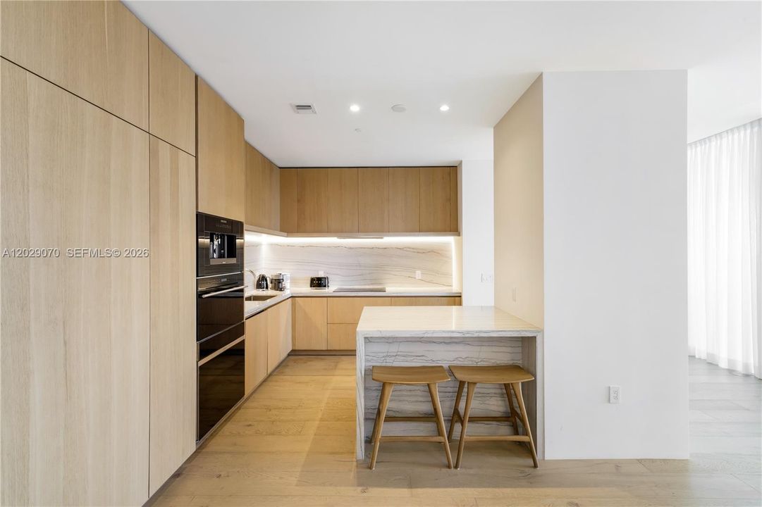 For Rent: $25,000 (2 beds, 2 baths, 1522 Square Feet)
