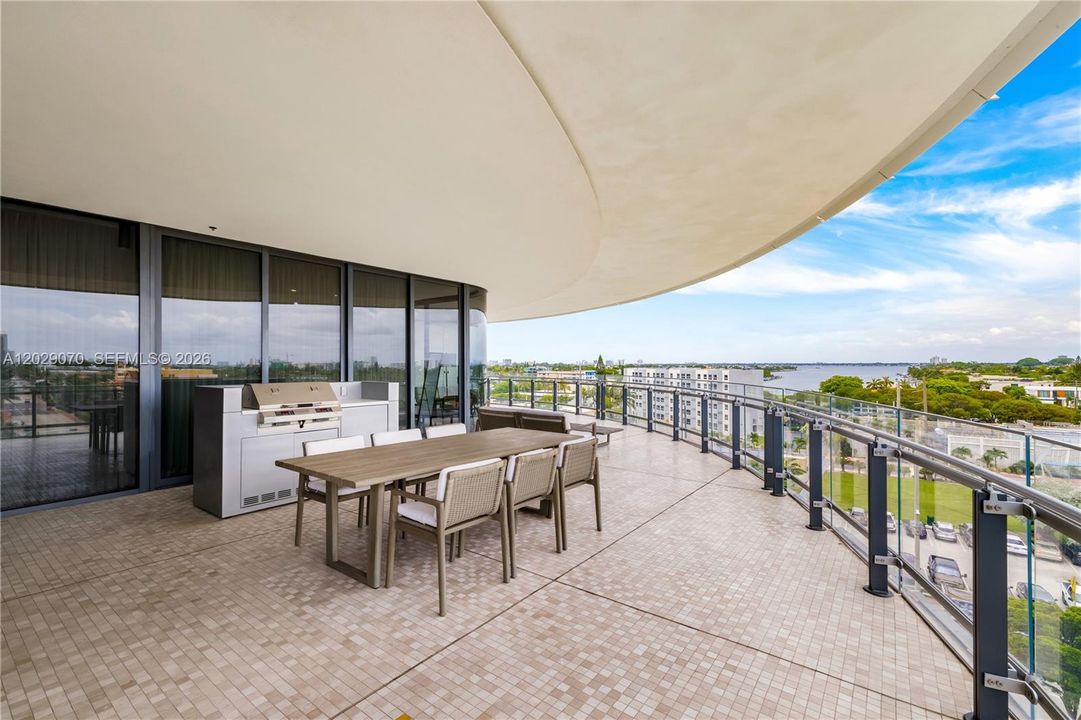 For Rent: $25,000 (2 beds, 2 baths, 1522 Square Feet)