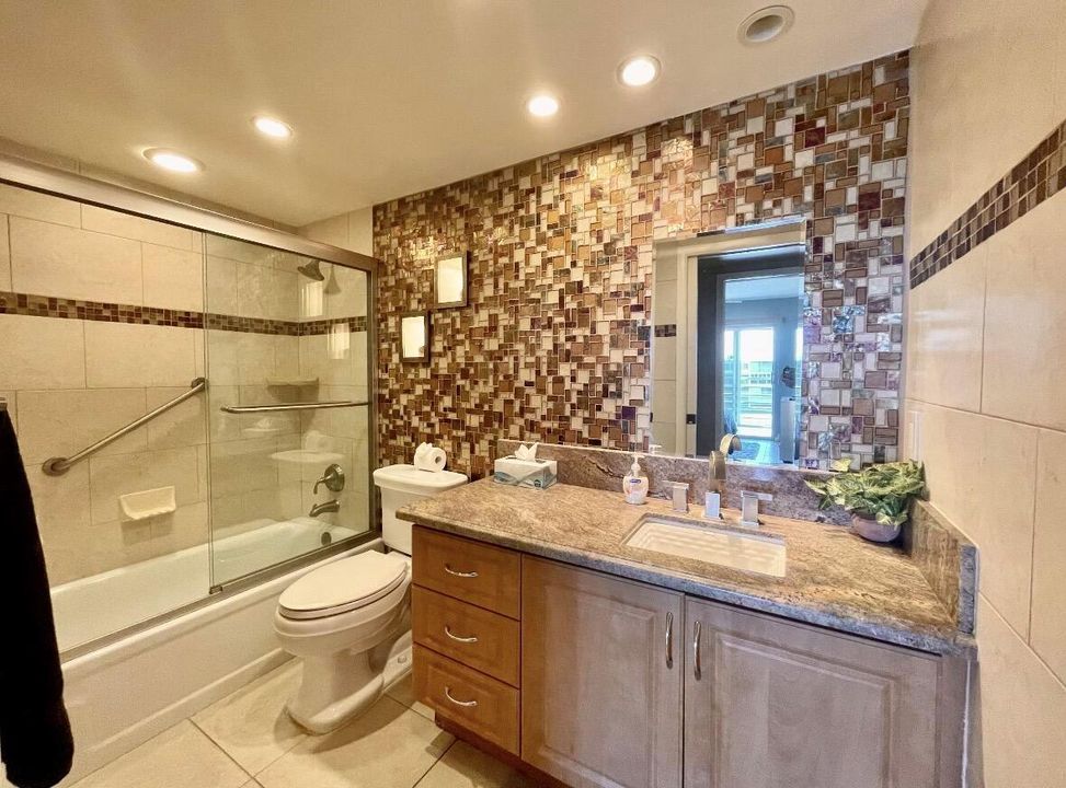 guest bath 4032 newcastle b