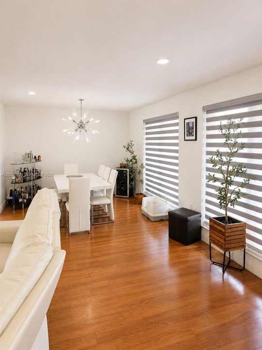 For Sale: $585,000 (3 beds, 2 baths, 1611 Square Feet)