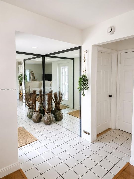 For Sale: $585,000 (3 beds, 2 baths, 1611 Square Feet)