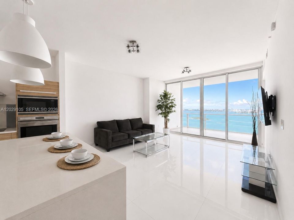 For Sale: $1,100,000 (2 beds, 2 baths, 1128 Square Feet)