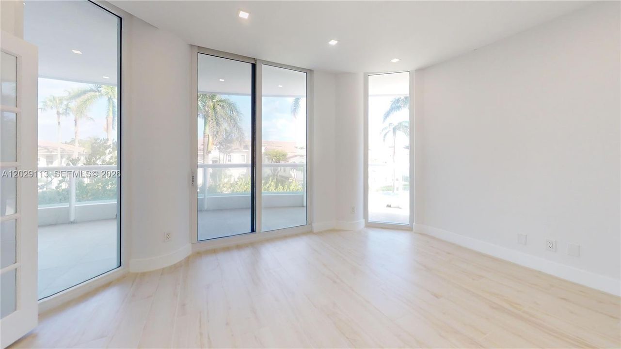 For Sale: $1,280,000 (4 beds, 4 baths, 3400 Square Feet)