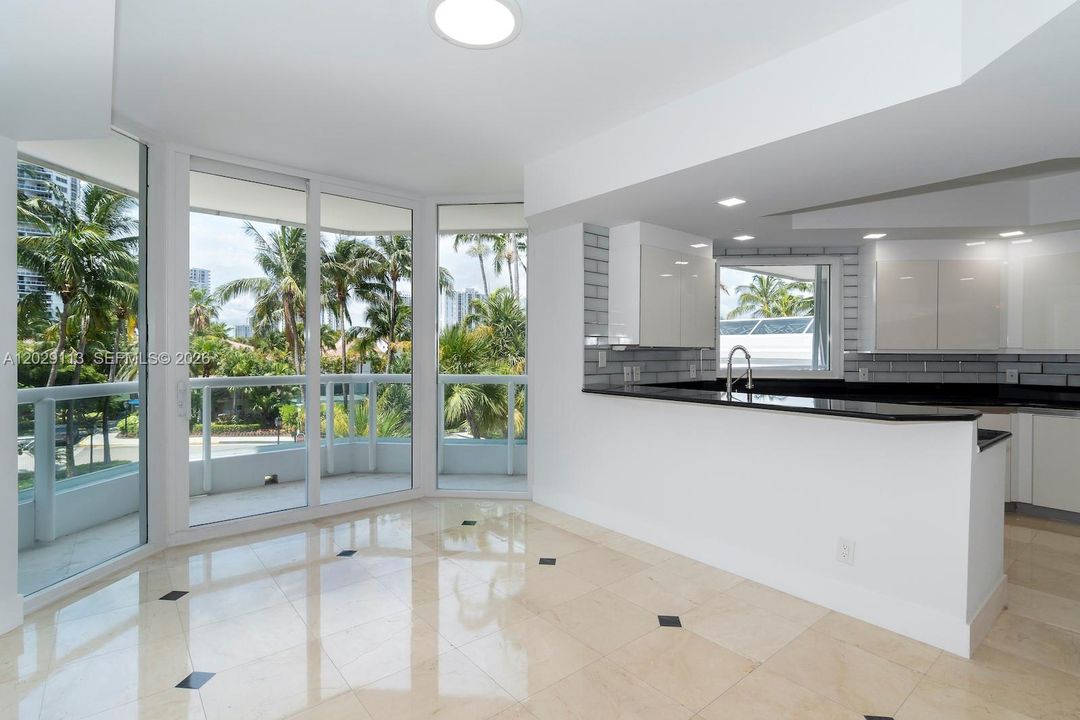 For Sale: $1,280,000 (4 beds, 4 baths, 3400 Square Feet)