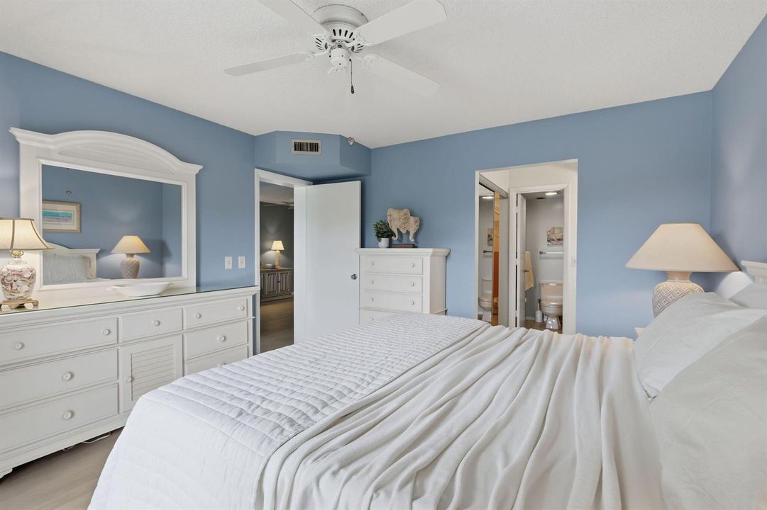 29 Plantation Drive 202, Vero Beach, FL